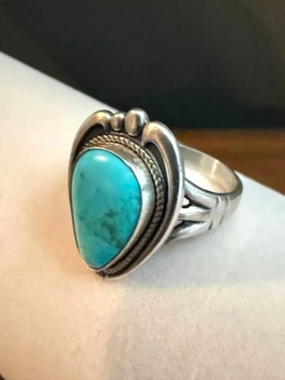 Bell Trading Post Navajo Sterling Silver and Turquoise Ring Size 7-3/4